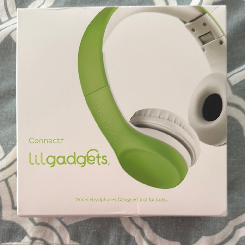 Lilgadgets connect+ Green Headphones NEW in box